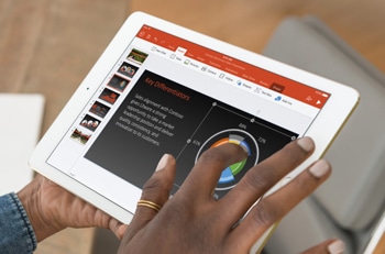 Blog image user making a powerpoint on a iPad